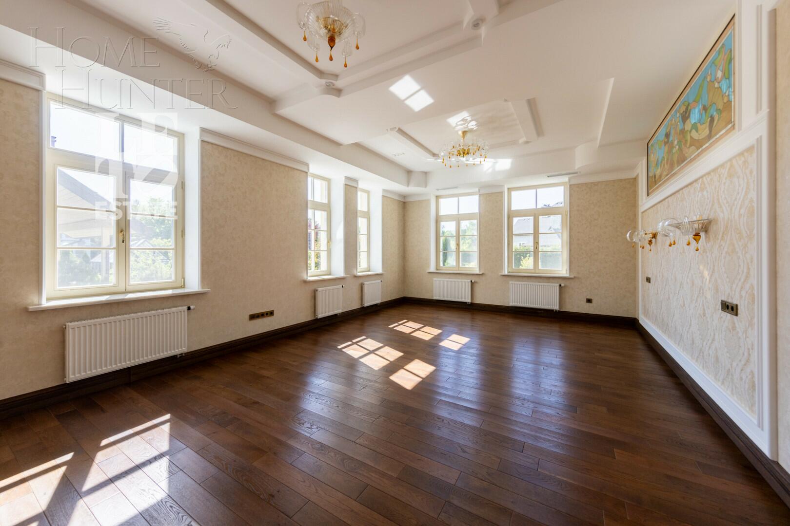 2-этажный коттедж 1 700 м² с отделкой