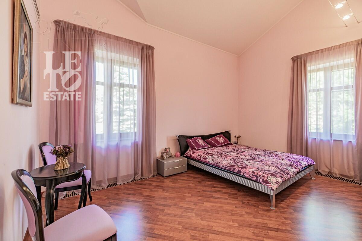 3-этажный коттедж 692.6 м² с отделкой