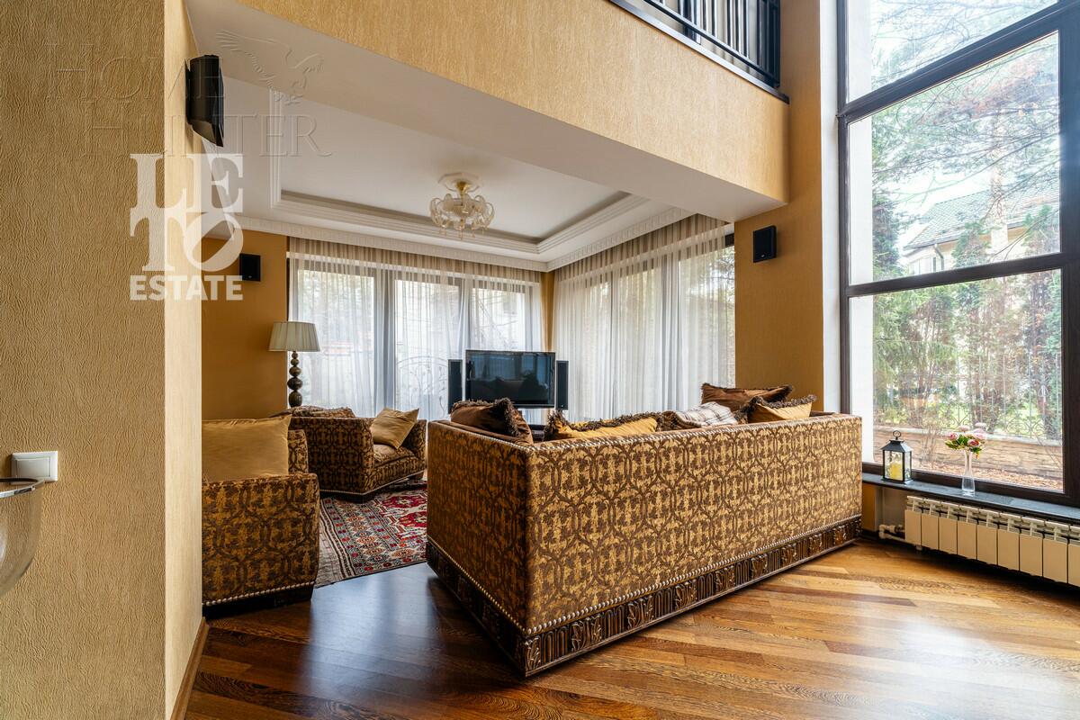 3-этажный коттедж 520 м² с отделкой