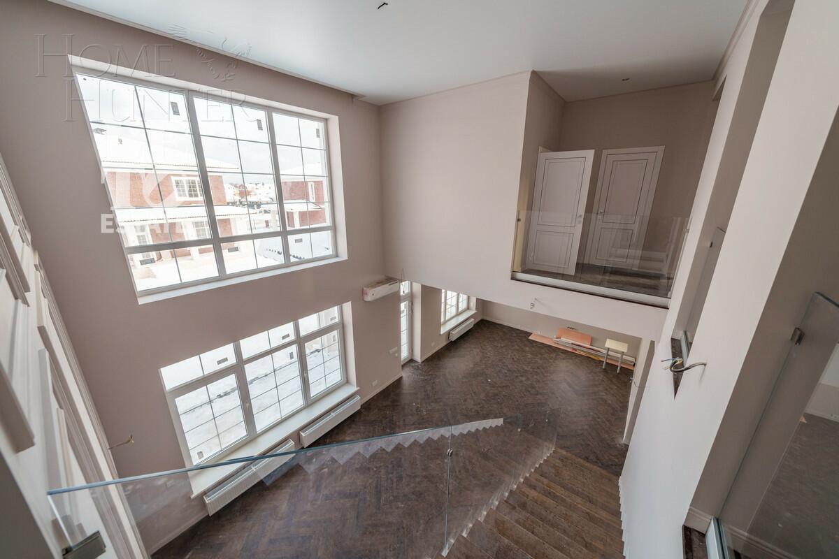 2-этажный коттедж 245.3 м² с отделкой