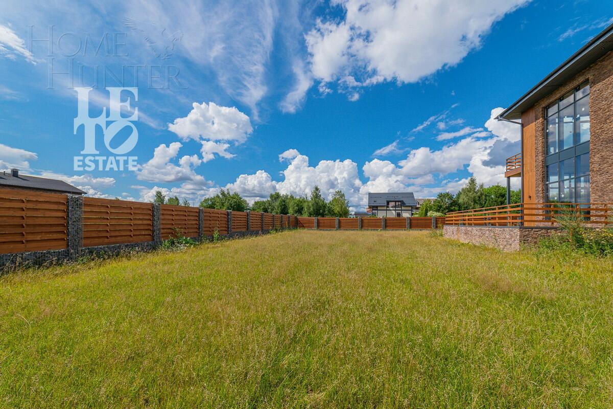 2-этажный коттедж 551.3 м² без отделки