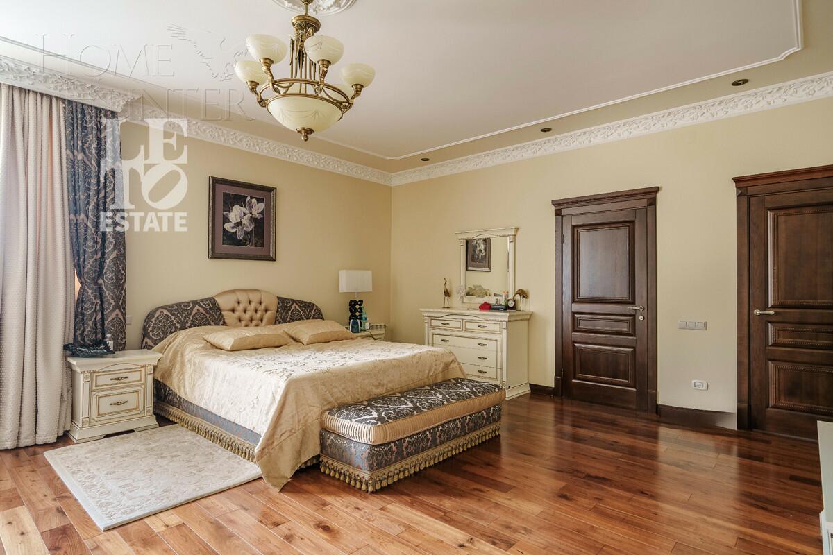 2-этажный коттедж 848 м² без отделки