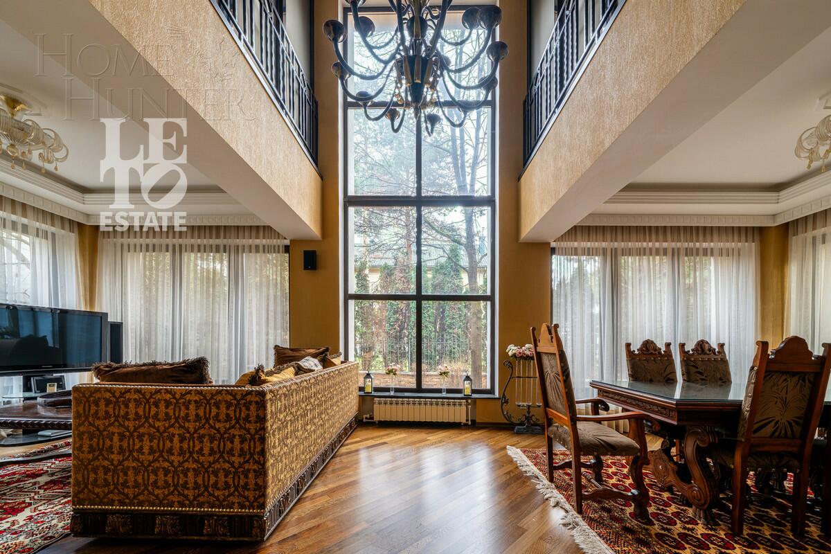 3-этажный коттедж 520 м² с отделкой