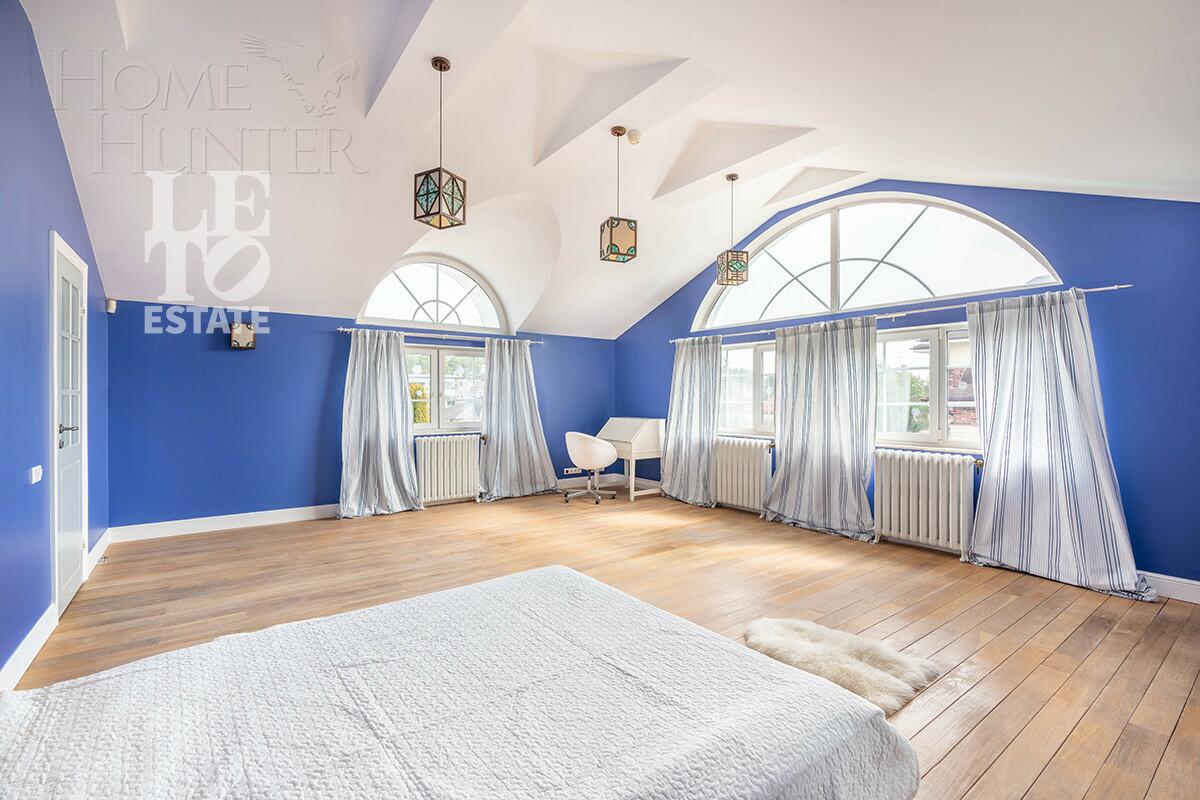 2-этажный коттедж 550 м² с отделкой