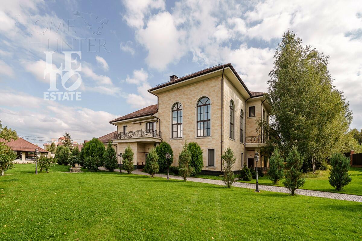 2-этажный коттедж 848 м² без отделки