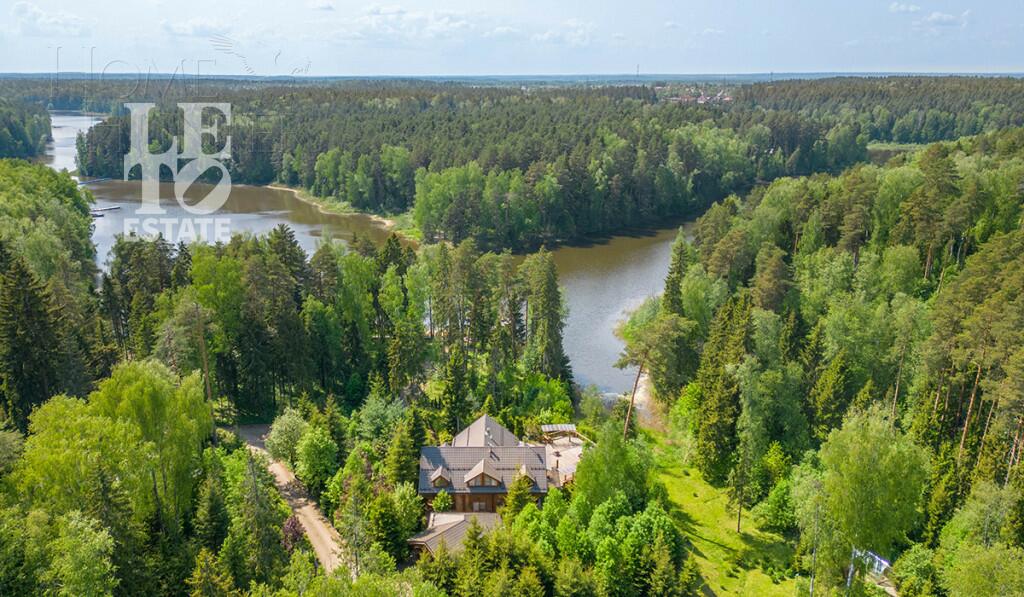 2-этажный коттедж 400 м² с отделкой