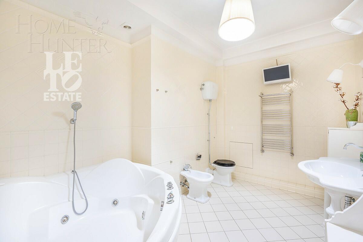 2-этажный коттедж 550 м² с отделкой