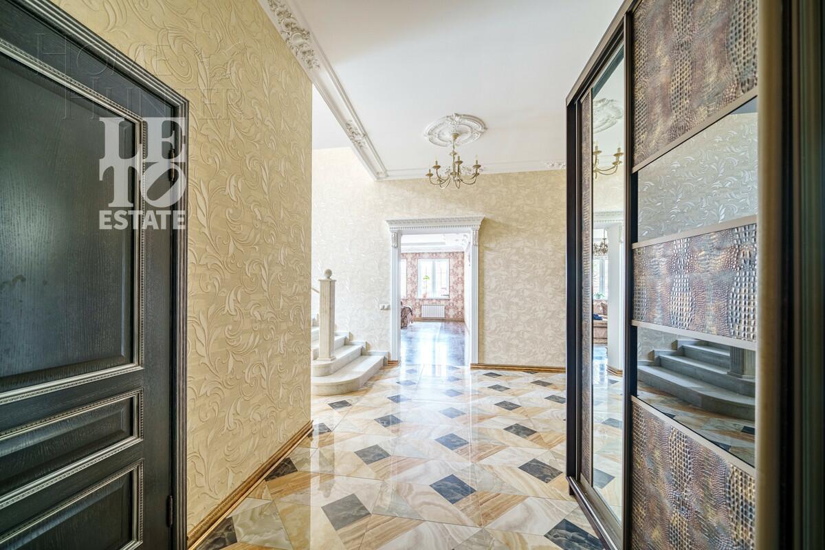 2-этажный коттедж 290 м² с отделкой