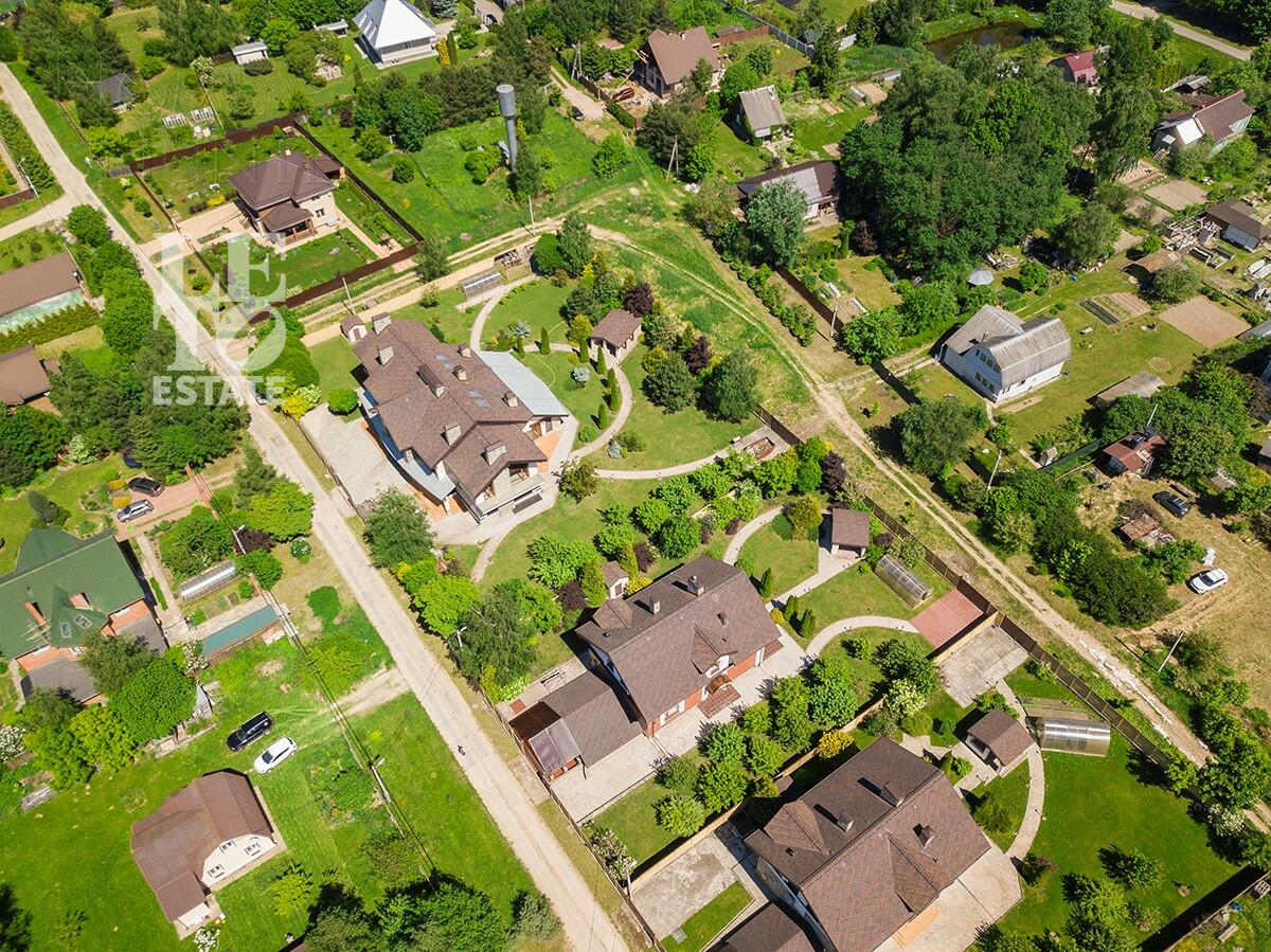 2-этажный коттедж 962.1 м² без отделки