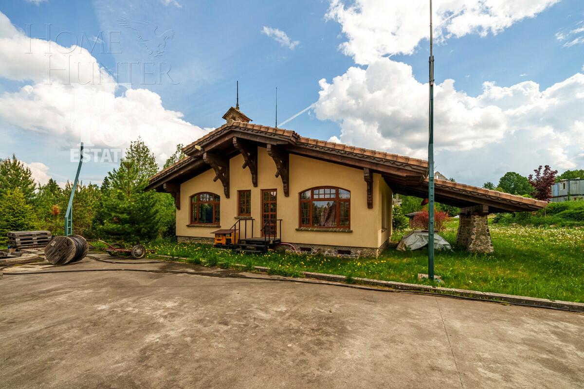 3-этажный коттедж 2 270 м² без отделки