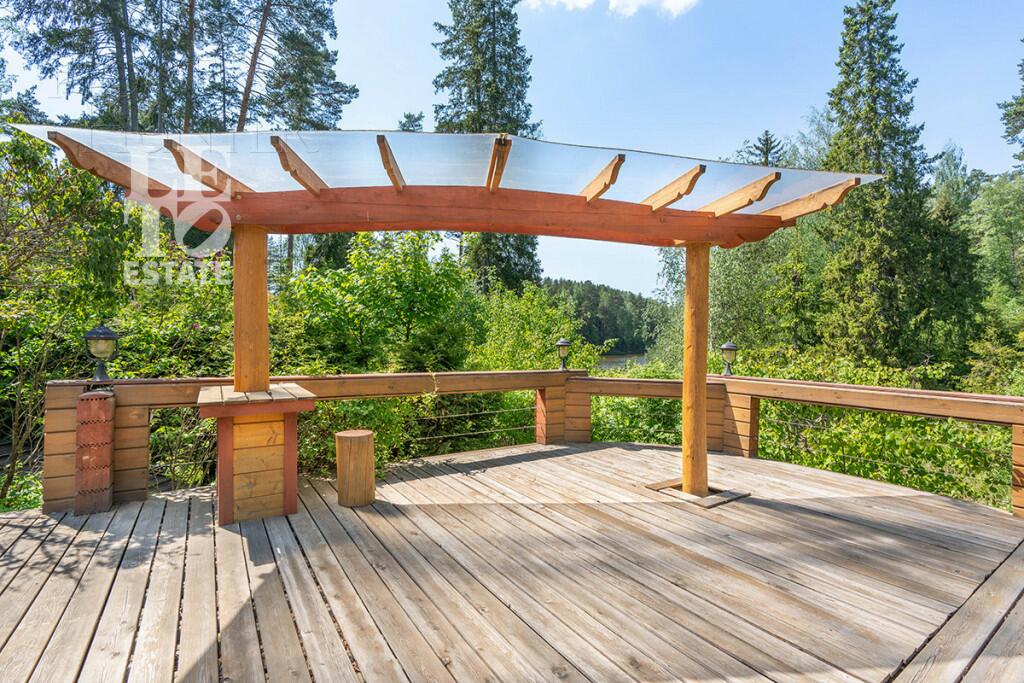 2-этажный коттедж 400 м² с отделкой