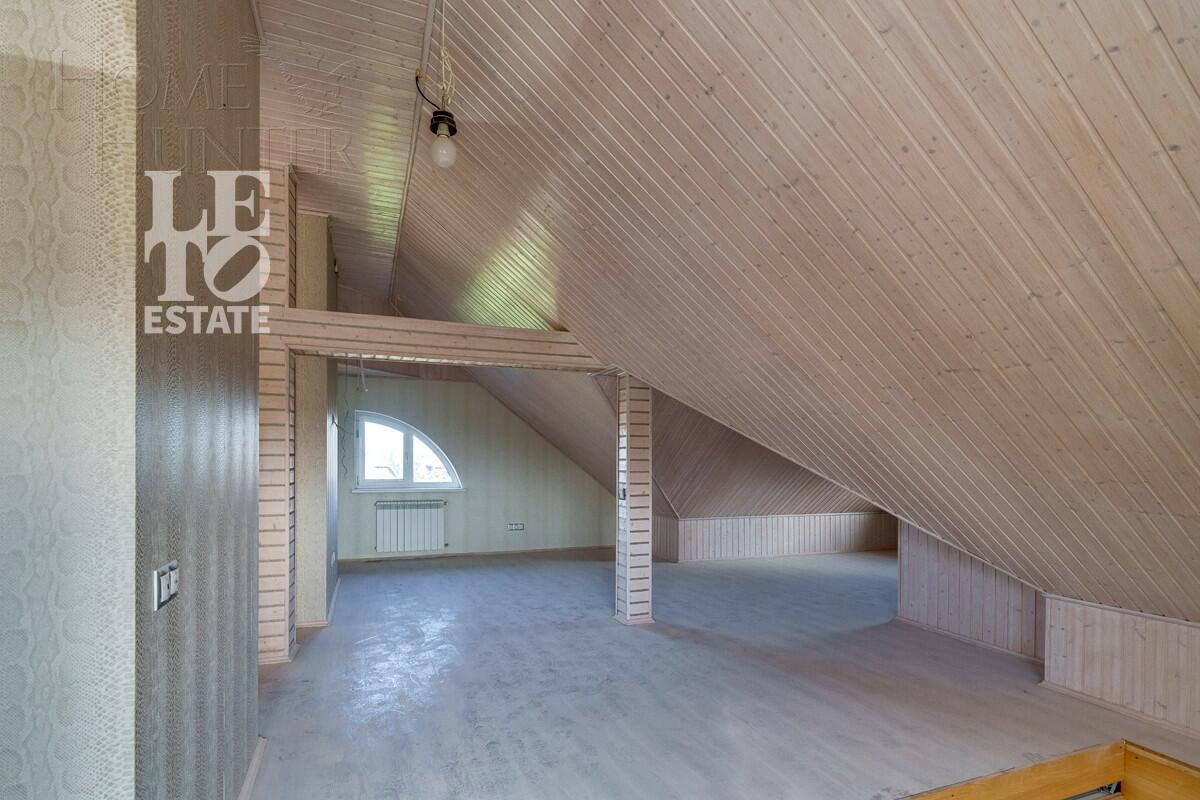 3-этажный коттедж 330 м² с отделкой