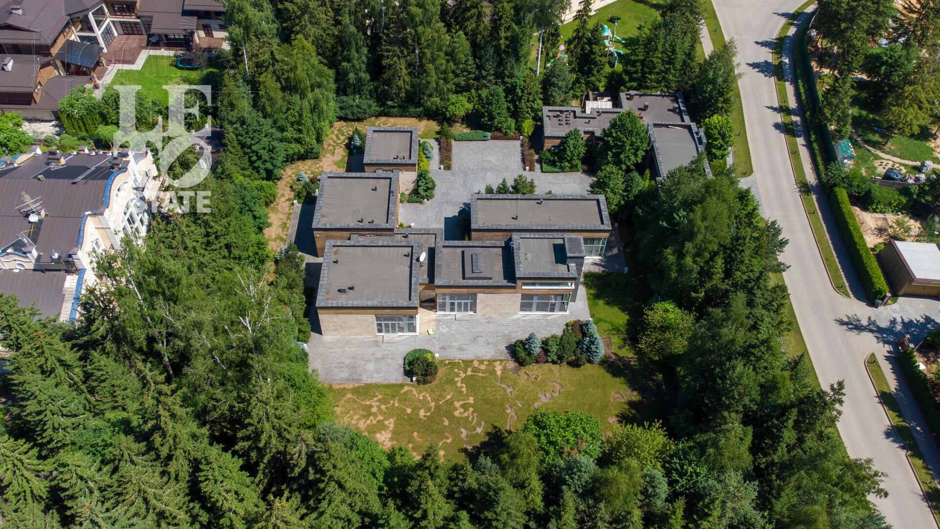 1-этажный коттедж 650 м² с отделкой