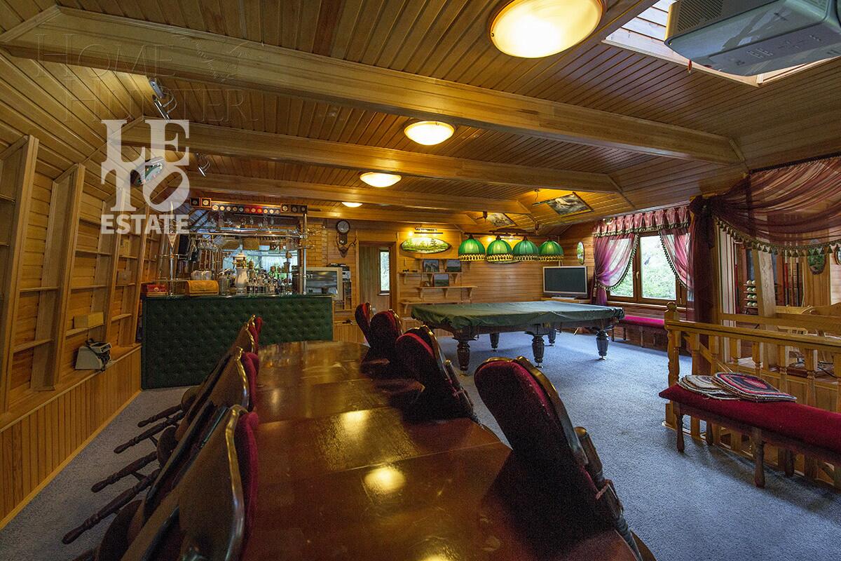 3-этажный коттедж 310 м² с отделкой