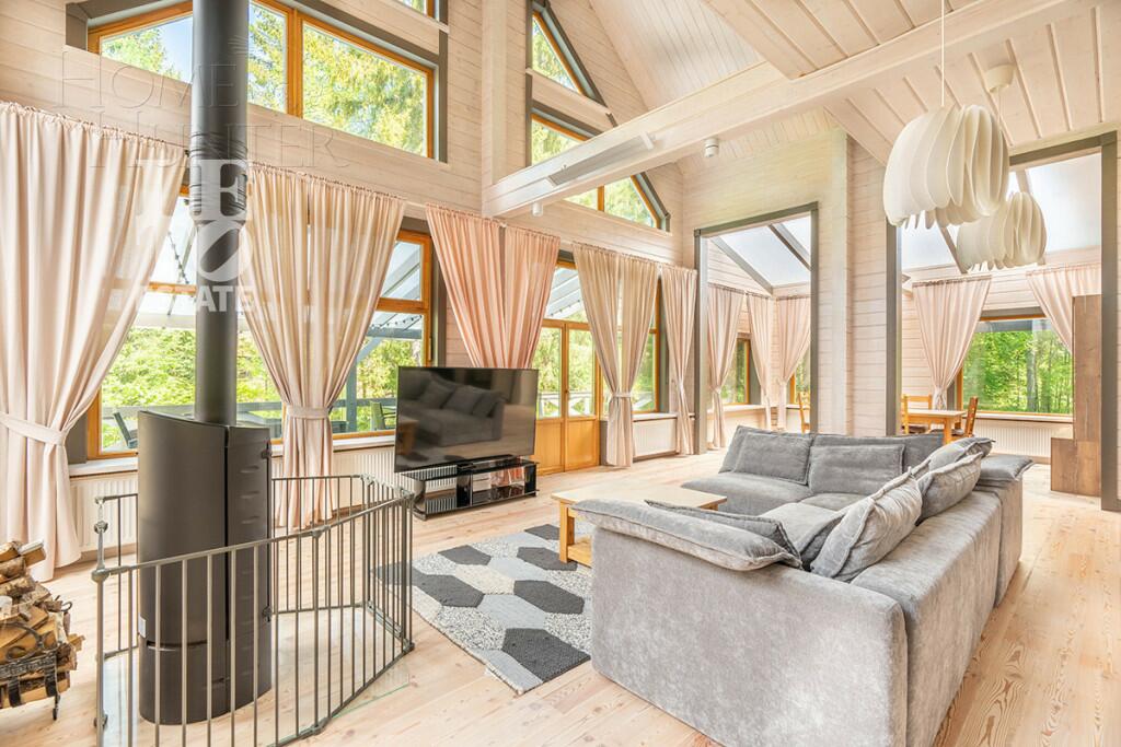 2-этажный коттедж 400 м² с отделкой