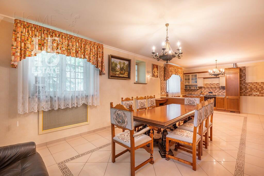 2-этажный коттедж 3 817 м² с отделкой