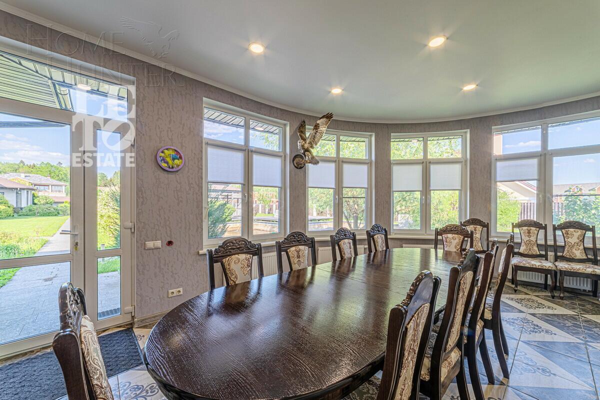 2-этажный коттедж 1 150 м² с отделкой