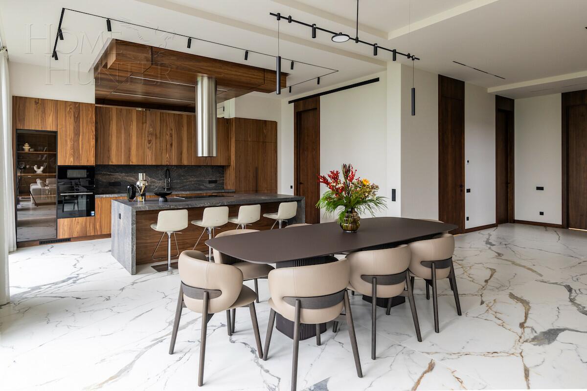 2-этажный коттедж 437.2 м² с отделкой