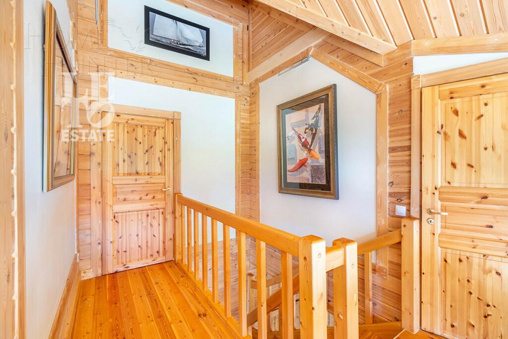 2-этажный коттедж 400 м² с отделкой