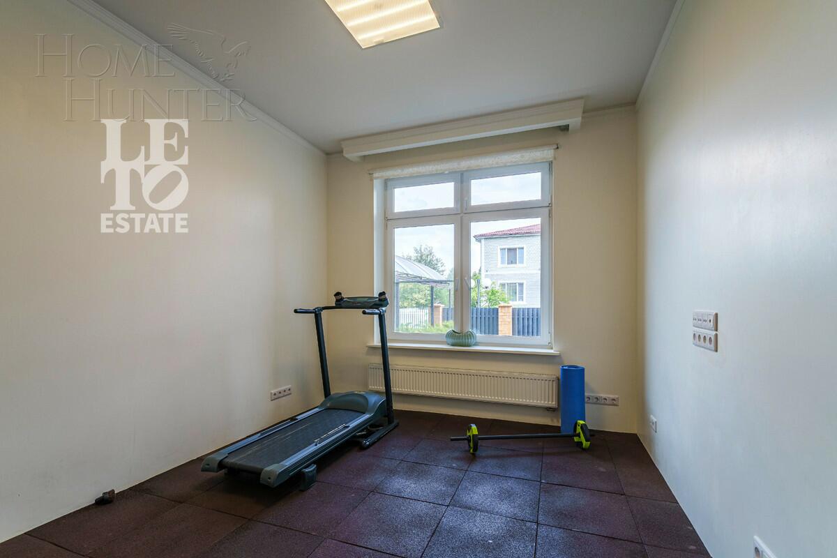 3-этажный коттедж 500 м² с отделкой