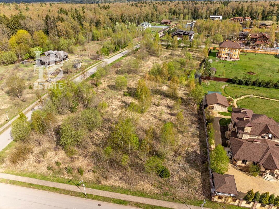 Участок 110.82 сот. в охраняемом поселке