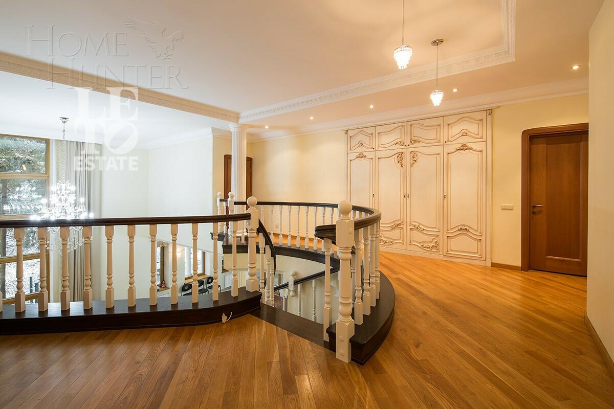 2-этажный коттедж 1 025 м² с отделкой