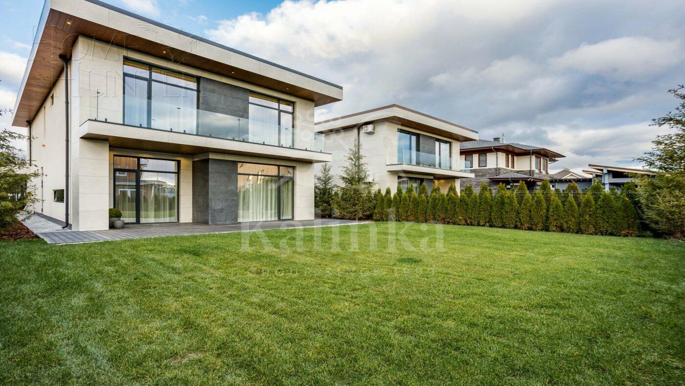 2-этажный коттедж 302 м² с отделкой