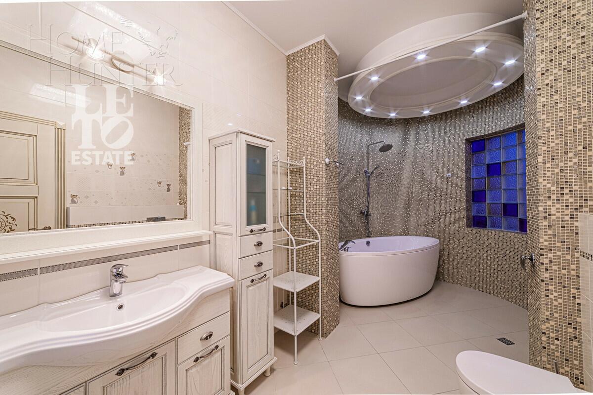 2-этажный коттедж 1 150 м² с отделкой