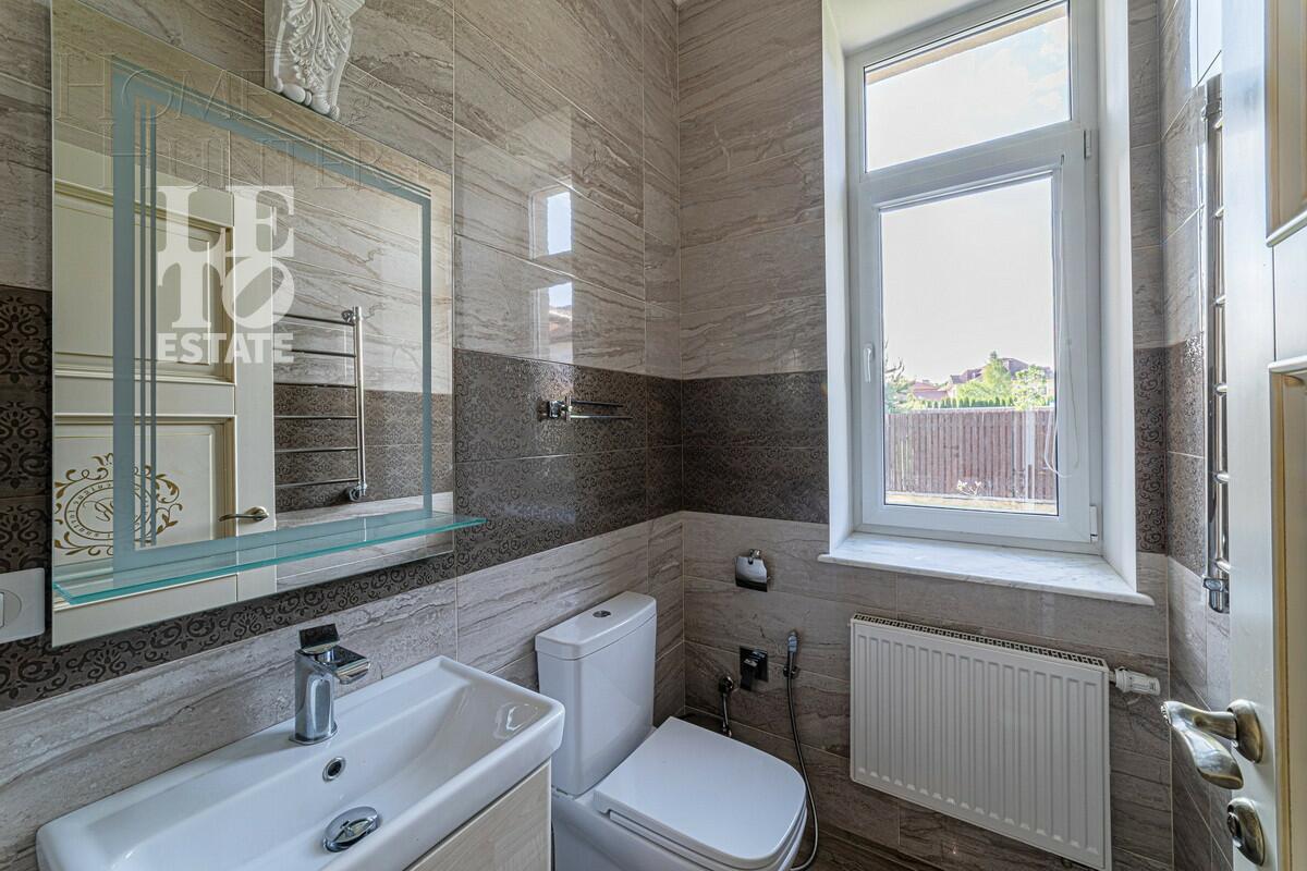 2-этажный коттедж 1 150 м² с отделкой