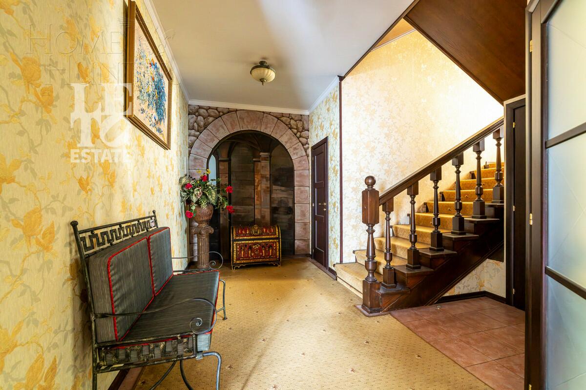 3-этажный коттедж 520 м² с отделкой