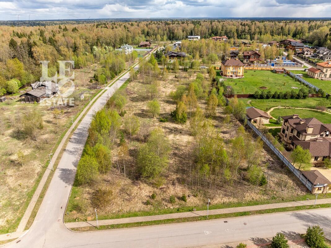 Участок 110.82 сот. в охраняемом поселке