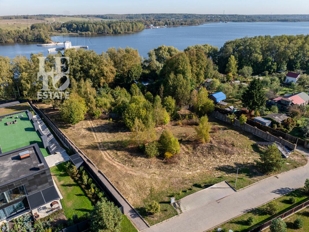 Участок 46.55 сот. в охраняемом поселке