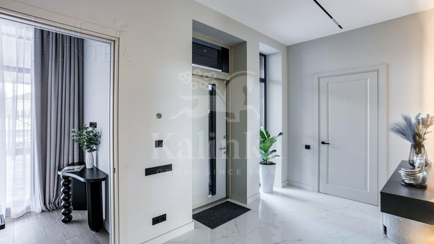 2-этажный коттедж 302 м² с отделкой