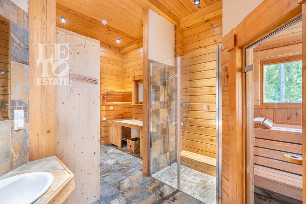 2-этажный коттедж 400 м² с отделкой