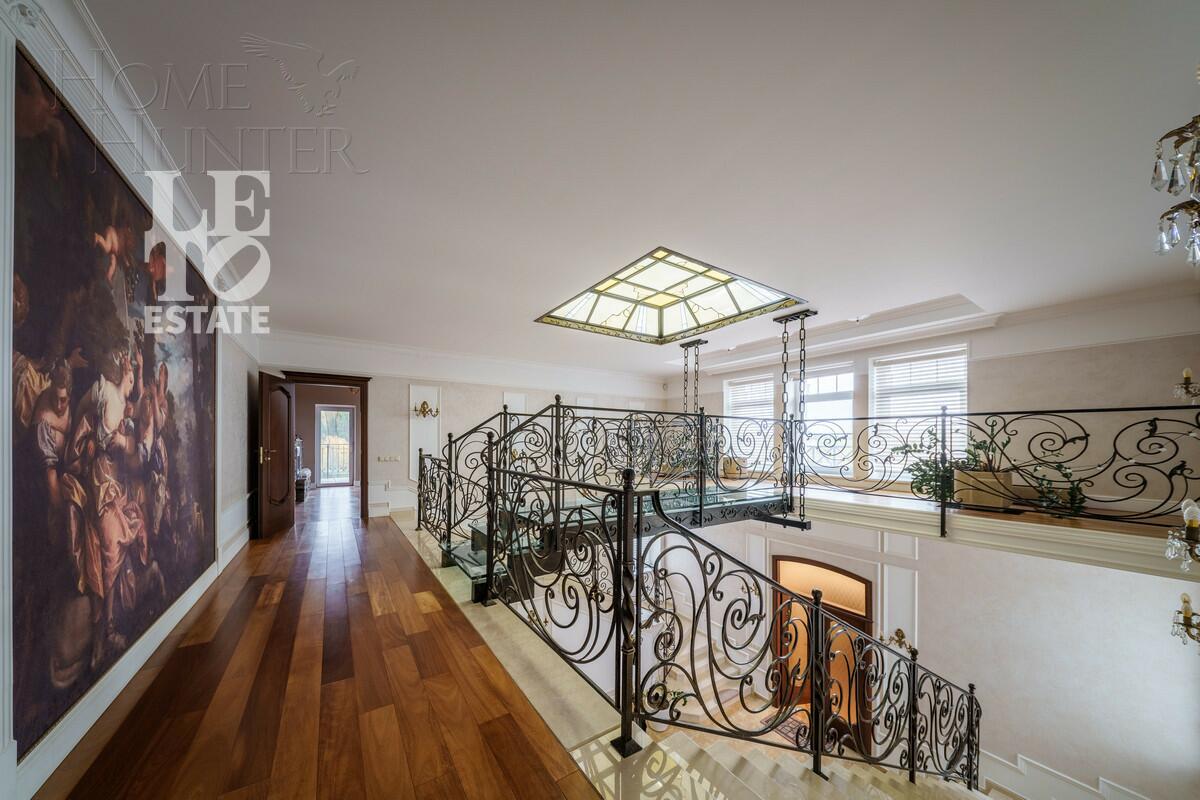 2-этажный коттедж 700 м² с отделкой