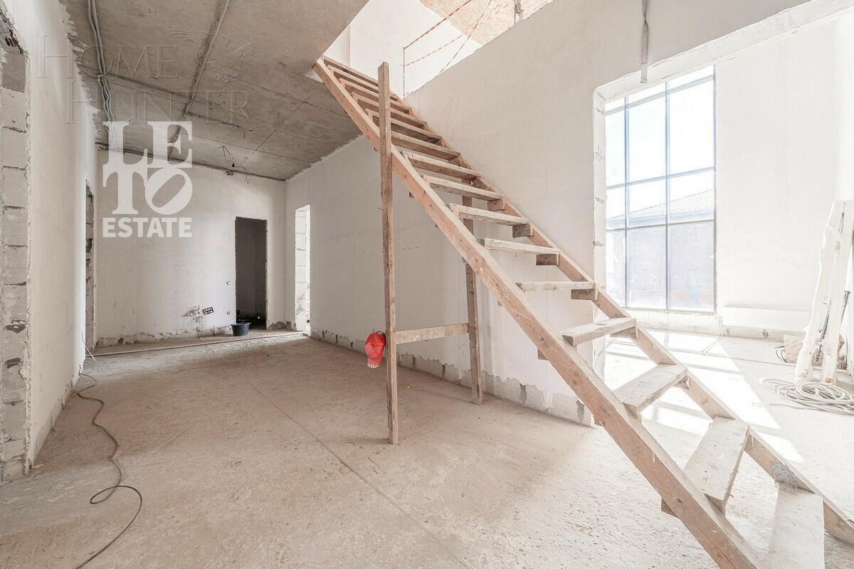 2-этажный коттедж 556.2 м² без отделки