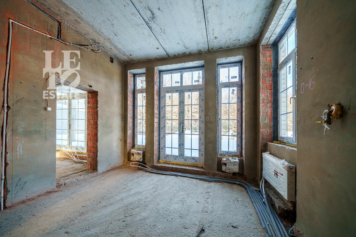 2-этажный коттедж 921 м² без отделки