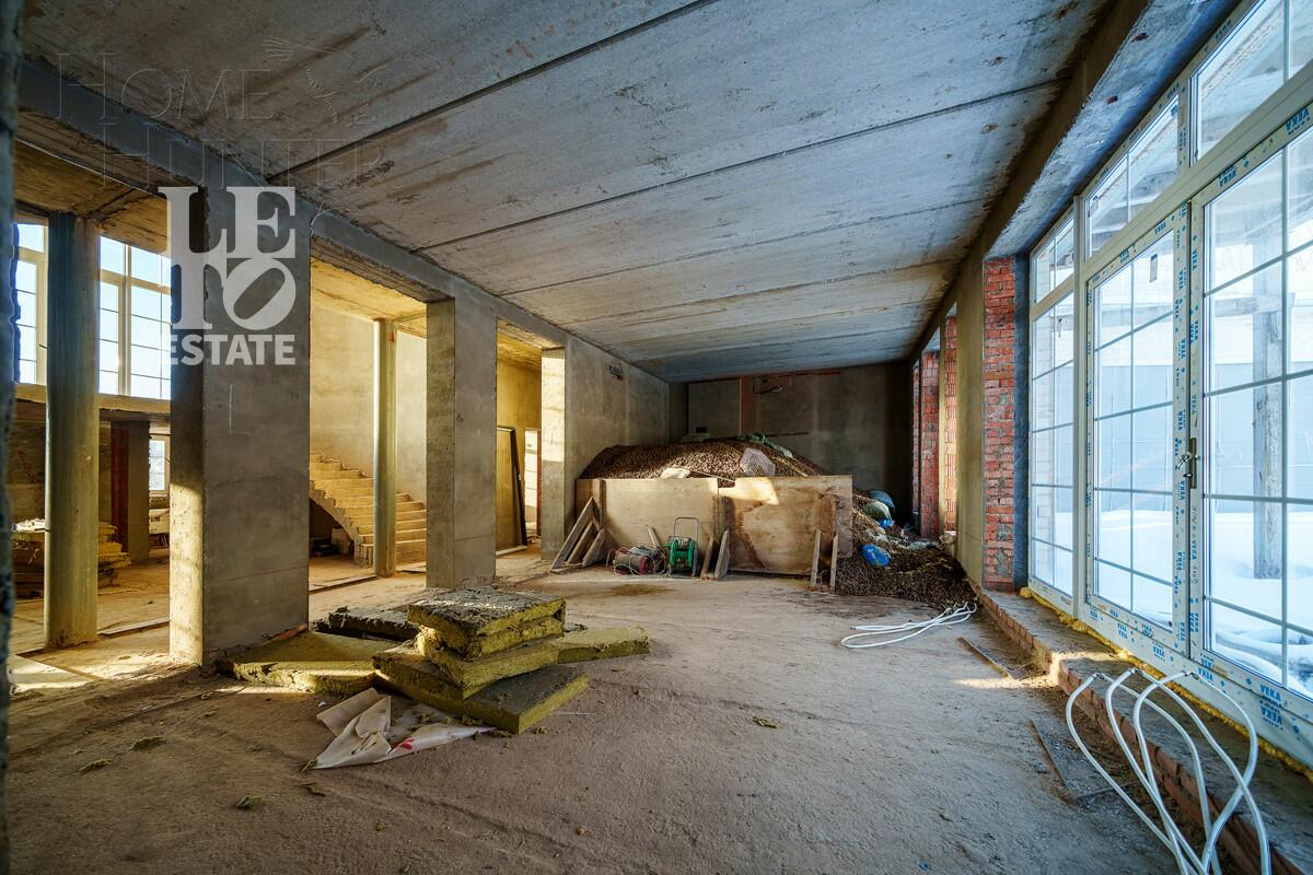 2-этажный коттедж 921 м² без отделки