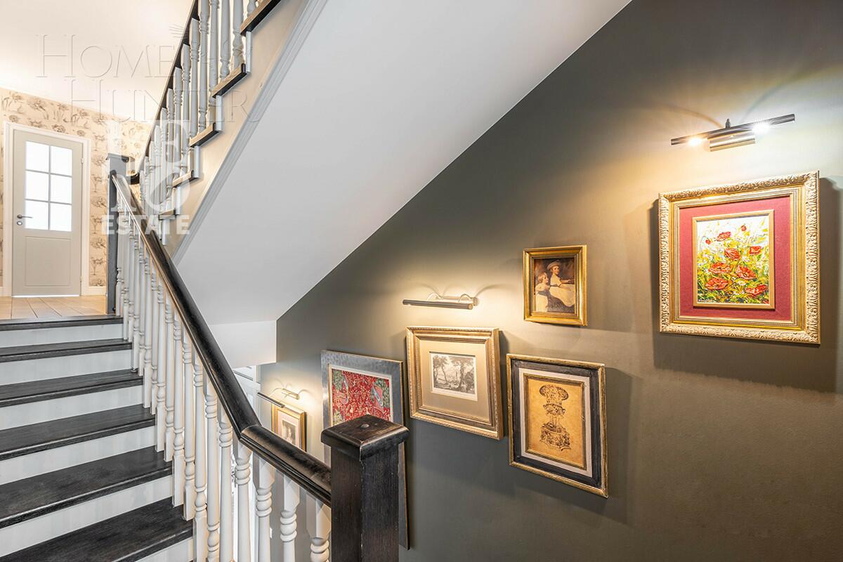 2-этажный коттедж 550 м² с отделкой