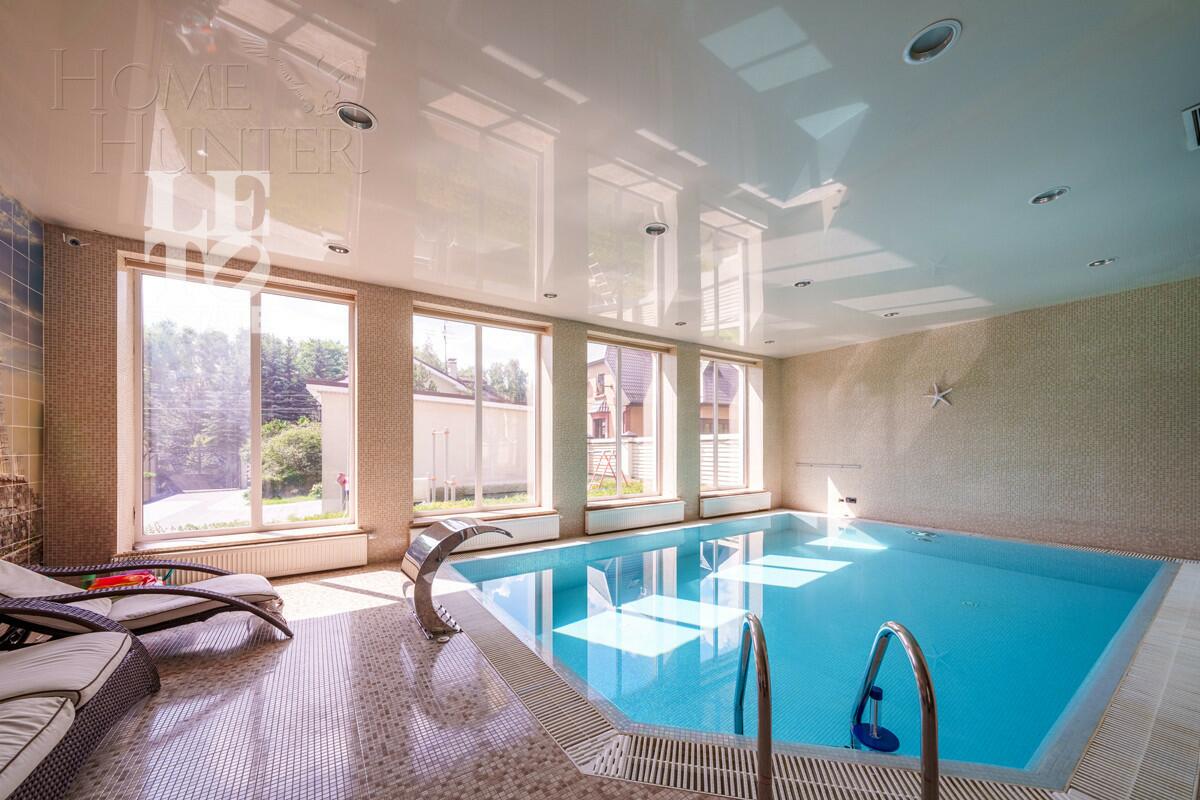 3-этажный коттедж 640 м² с отделкой