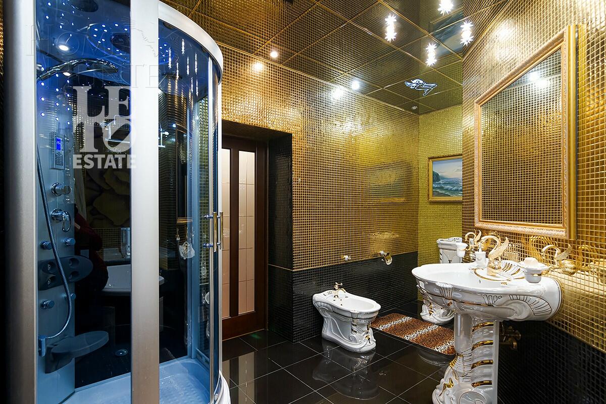 2-этажный коттедж 550 м² с отделкой