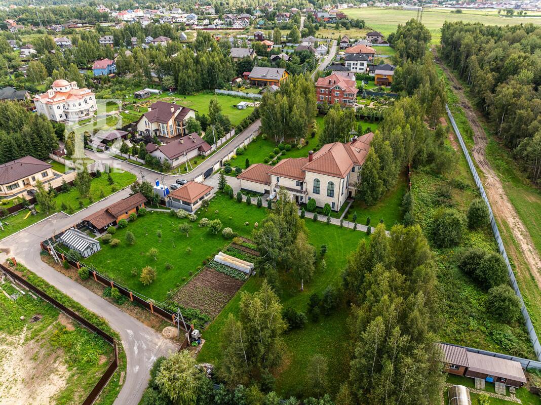 2-этажный коттедж 848 м² без отделки