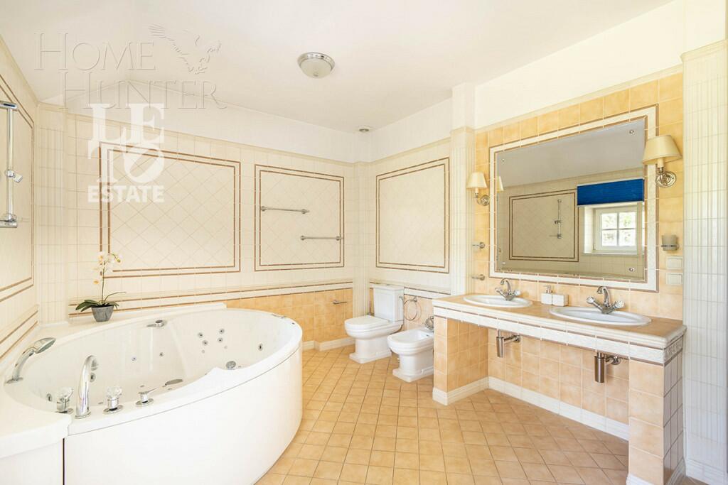 2-этажный коттедж 3 817 м² с отделкой