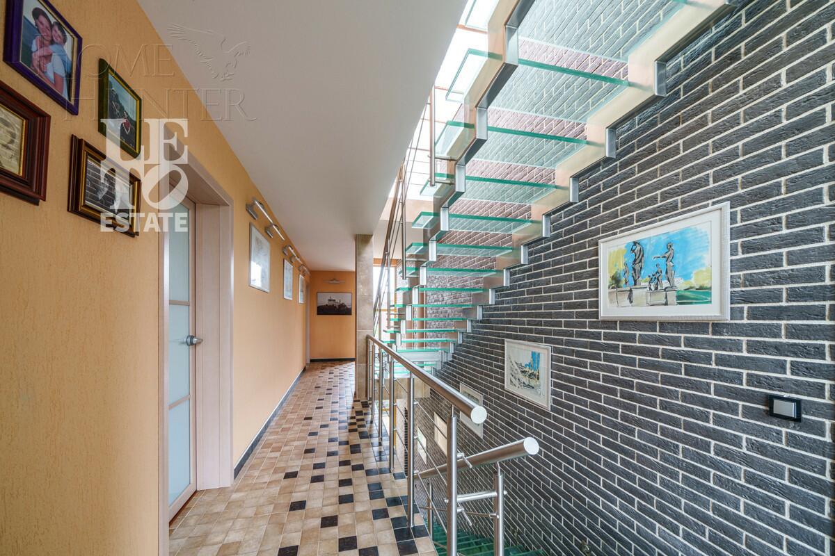 2-этажный коттедж 466 м² с отделкой