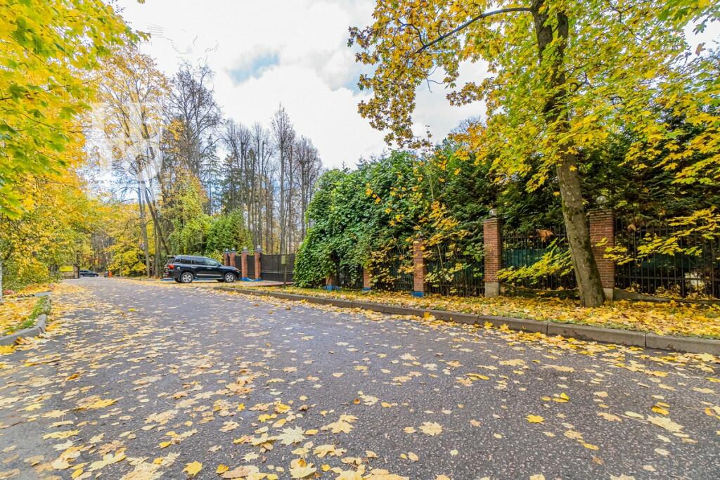 3-этажный коттедж 150 м² с отделкой