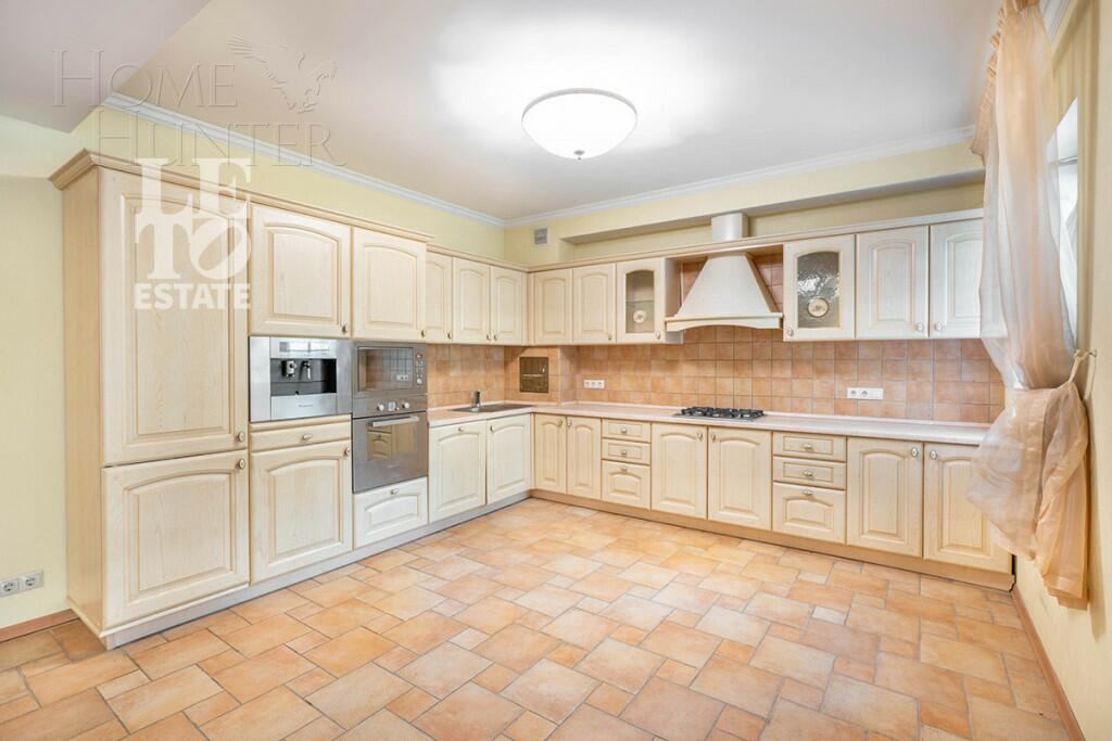 2-этажный коттедж 3 817 м² с отделкой