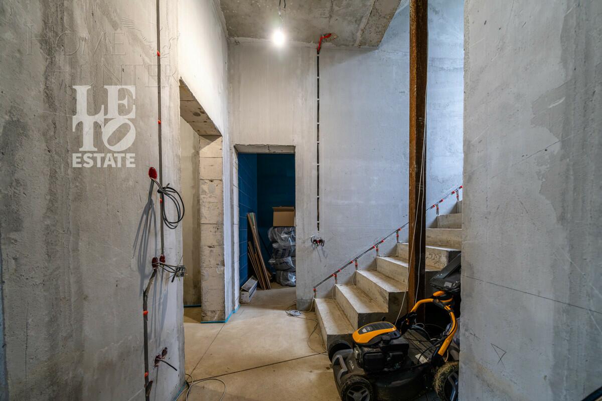 2-этажный коттедж 300 м² без отделки