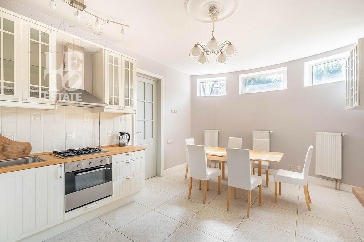 2-этажный коттедж 550 м² с отделкой