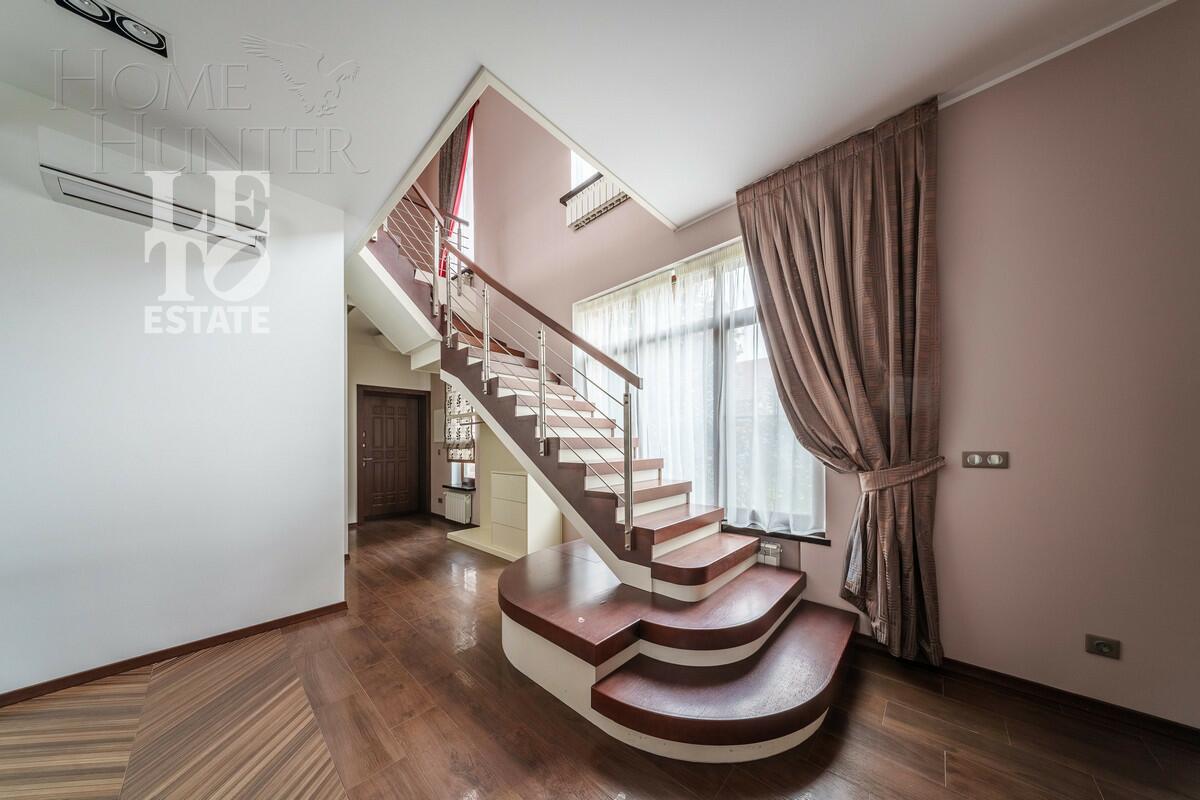 2-этажный коттедж 699 м² с отделкой