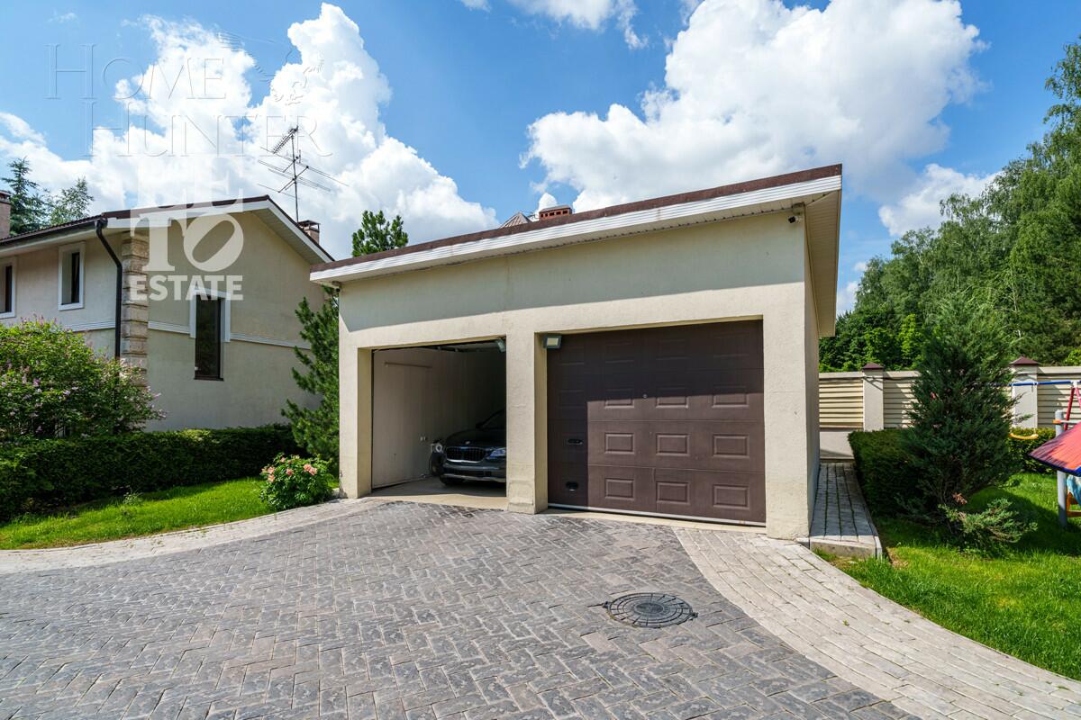 3-этажный коттедж 640 м² с отделкой